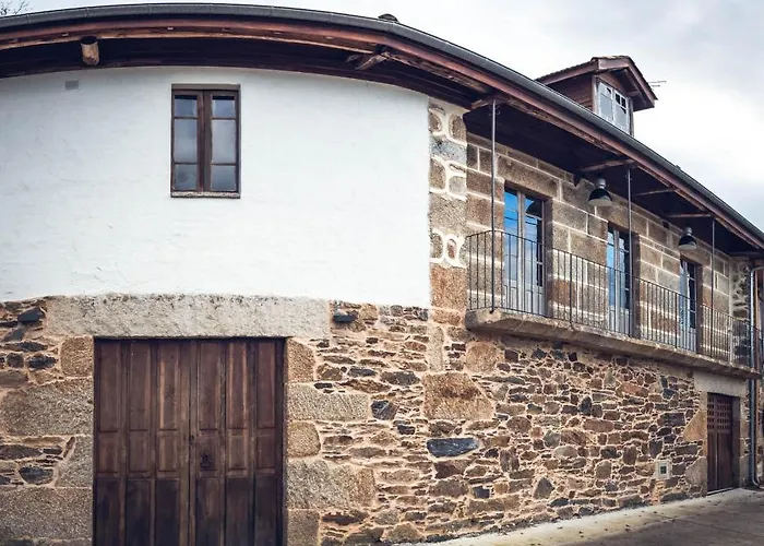 Houmi As Bouzas Ferienhaus *